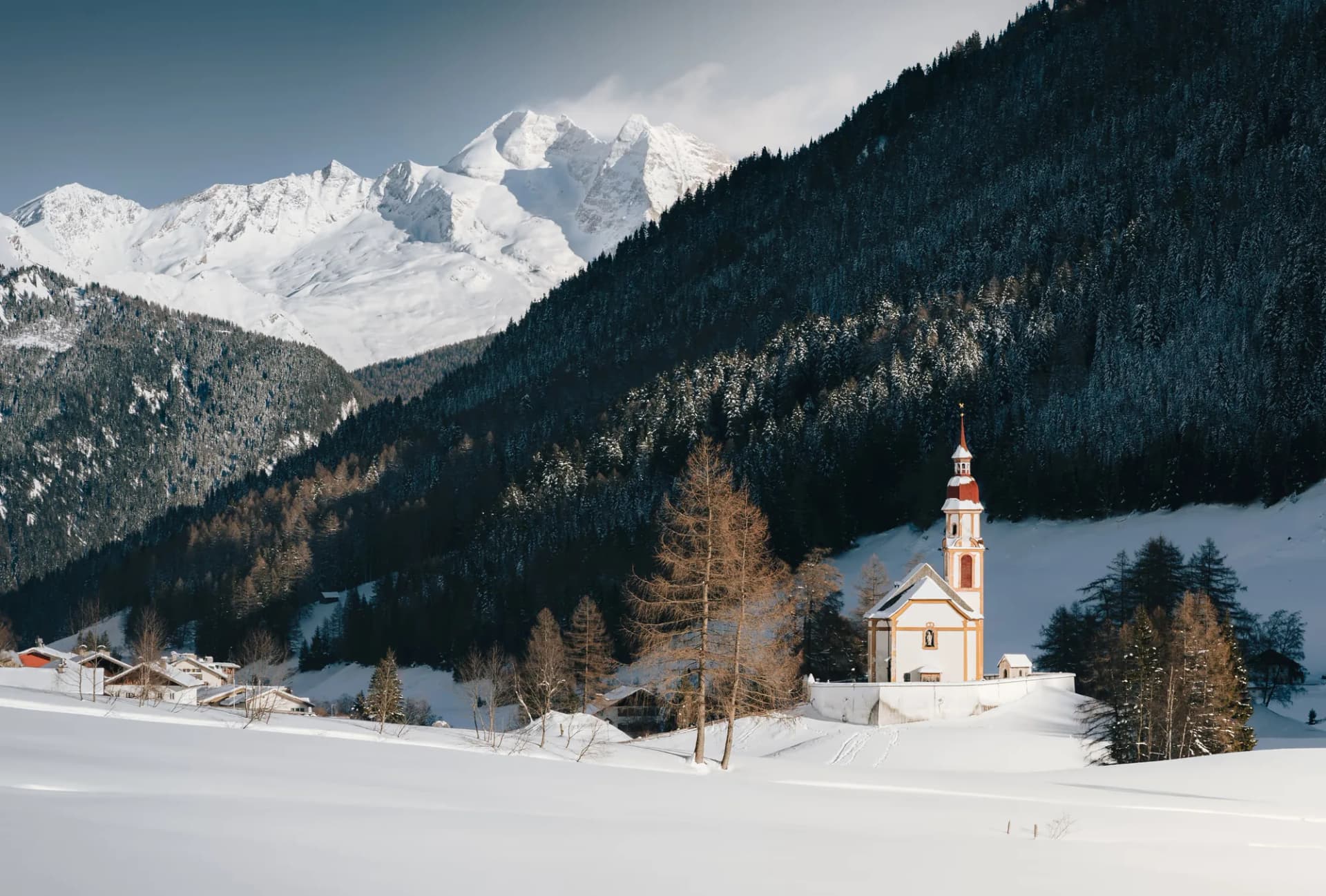 Verschneite Winterlandschaft im Obernbergtal im Wipptal
