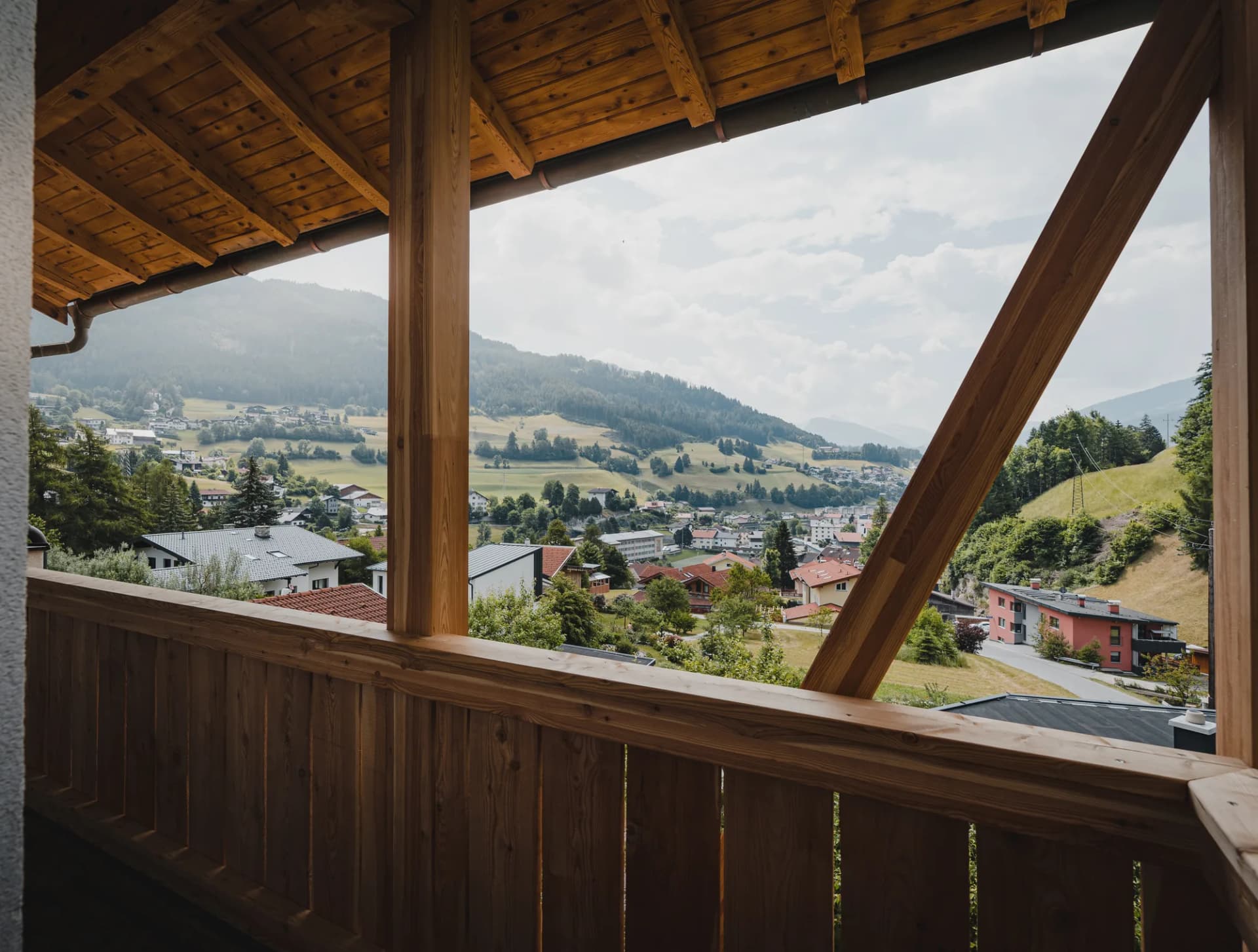 Auszeit apartment Stoacherhof – Balcony view | holiday flat Wipptal Tyrol