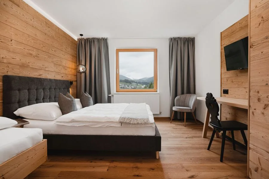 Helles Schlafzimmer im Apartment Weitblick