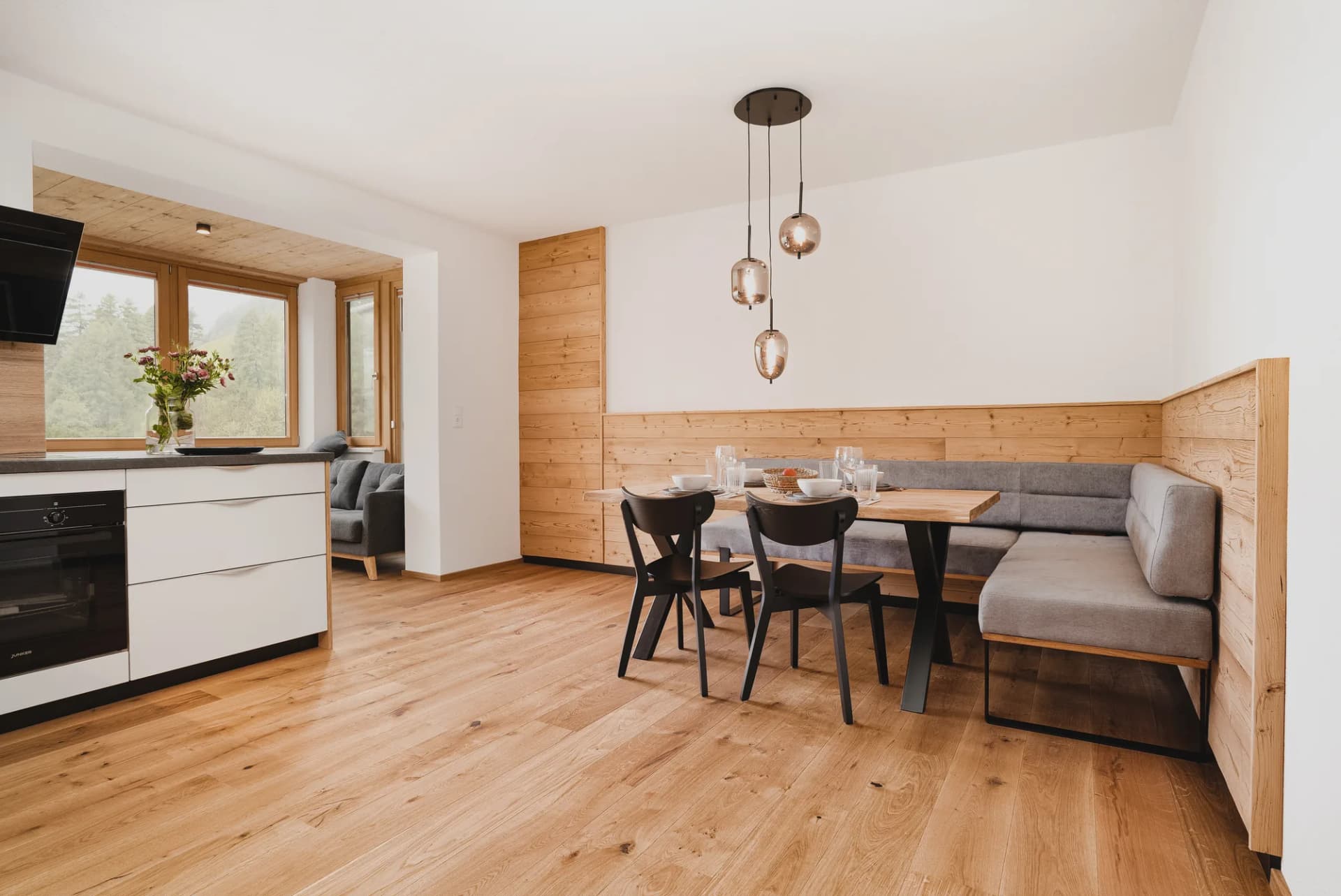 Apartment Weitblick Stoacherhof – Sitzecke | Ferienwohnung Wipptal Tirol